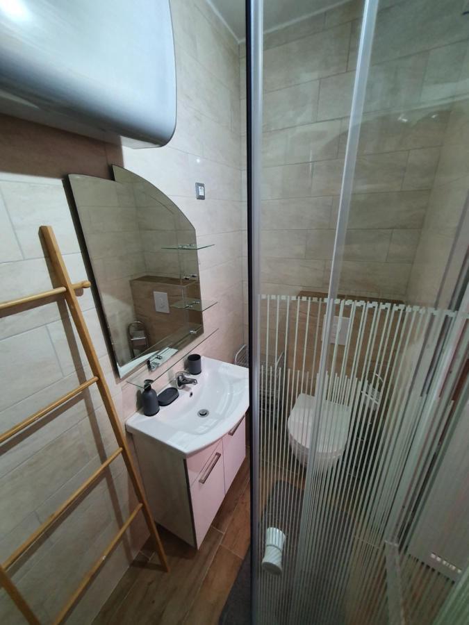 Zita - Heart Of Rovinj, Apartment For 2, Free Parking, 2Min Center, 5Min Beach Walk מראה חיצוני תמונה