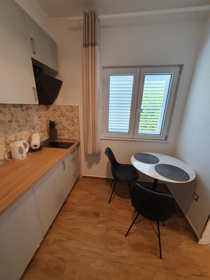Zita - Heart Of Rovinj, Apartment For 2, Free Parking, 2Min Center, 5Min Beach Walk מראה חיצוני תמונה